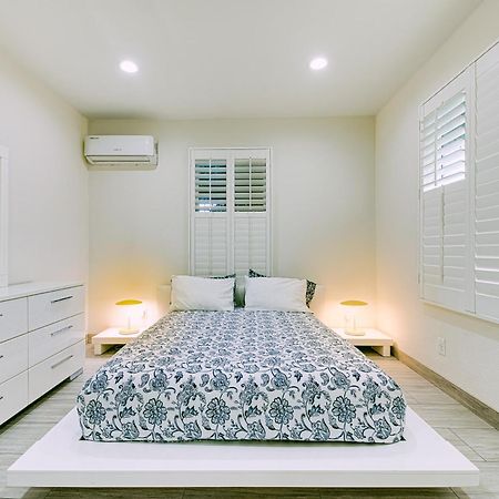 Stylish Modern Home, Ac, Parking & Near Fwys Santa Ana Bagian luar foto